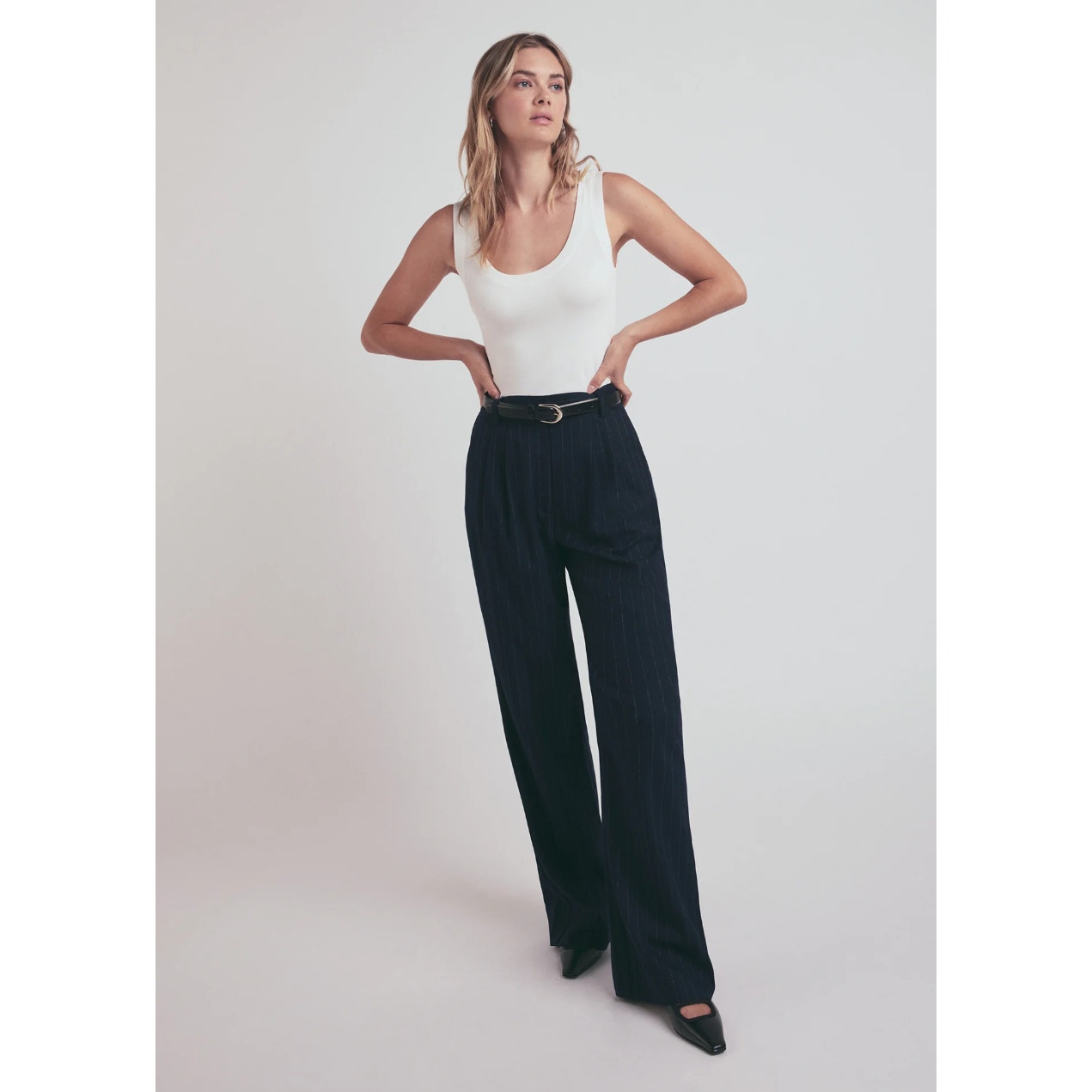 Favorite Daughter The Favorite Pant Navy Blue Pinstripe Sz 8 $228 {3q44}